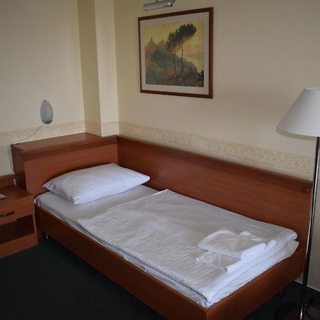 Bed and Breakfast Paprika Panzió Hegyeshalom Exterior foto
