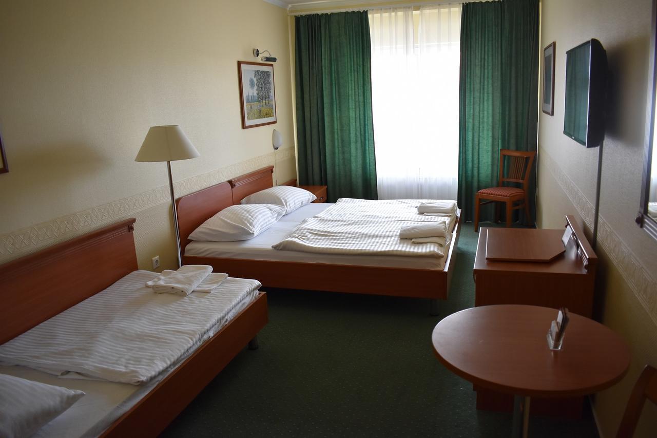 Bed and Breakfast Paprika Panzió Hegyeshalom Exterior foto